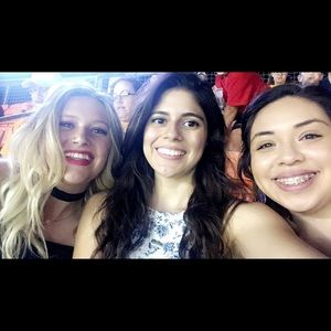 Meet your Posher, Alejandra